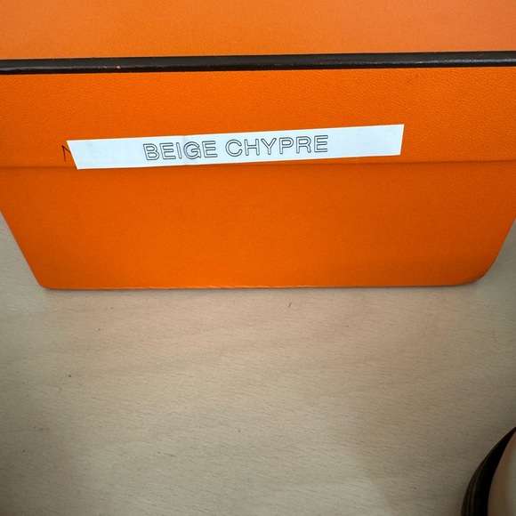 Hermès Chypre beige sandals - Picture 10 of 11